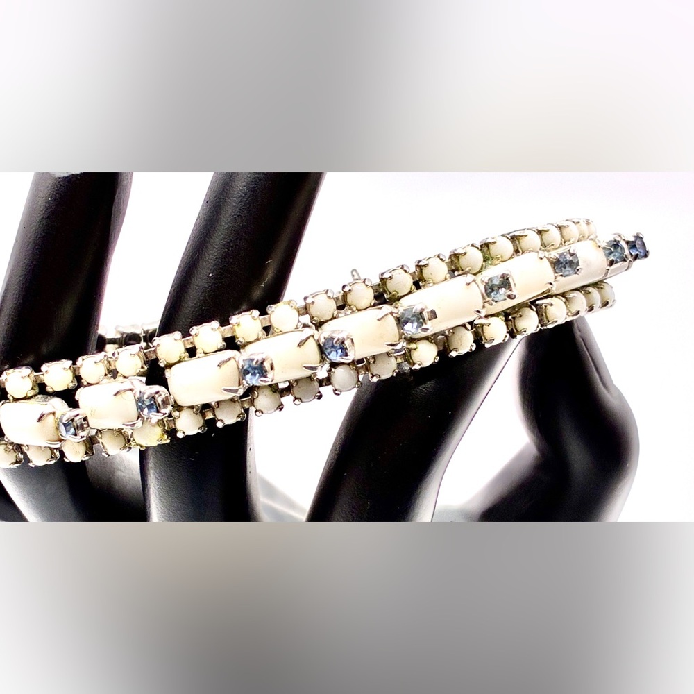 Vintage Unsigned Milk Glass & Blue Rhinestone Bracelet in a Silver Tone 7.5”